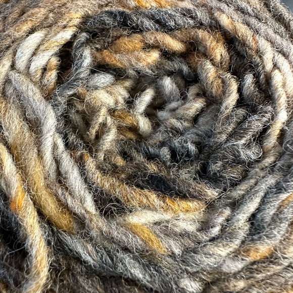 Noro BIG Kureyon yarn cakes color 20 lot B Wool 105gram lot of 2 discontinued - Picture 4 of 8